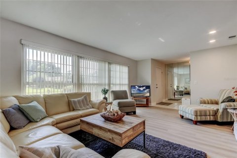 Villa ou maison à louer à Clearwater, Floride: 4 chambres, 174.47 m2 № 2103930 - photo 8