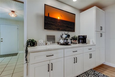 Villa ou maison à louer à Clearwater, Floride: 4 chambres, 174.47 m2 № 2103930 - photo 7