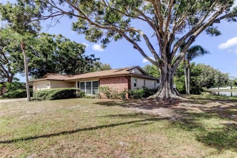 Villa ou maison à Clearwater, Floride 4 chambres, 174.47 m2 № 2103930