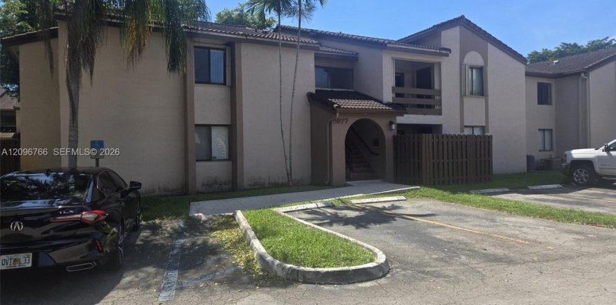 Condo in Miami, Florida, 2 bedrooms  № 2401271