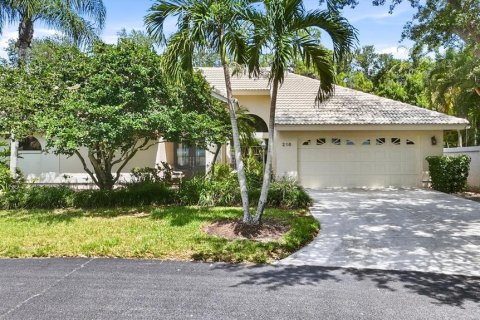 House in Nokomis, Florida 3 bedrooms, 187.85 sq.m. № 2093806 - photo 2