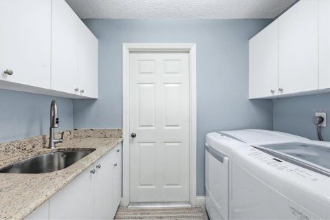 House in Nokomis, Florida 3 bedrooms, 187.85 sq.m. № 2093806 - photo 25