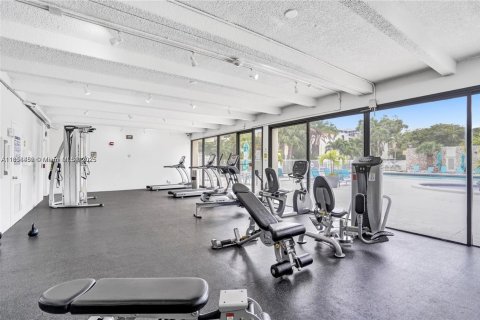 Condo in Aventura, Florida, 4 bedrooms  № 1878633 - photo 22