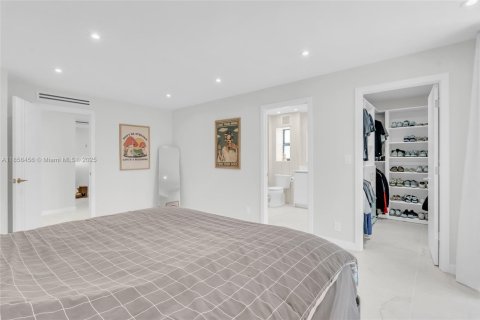 Condo in Aventura, Florida, 4 bedrooms  № 1878633 - photo 13