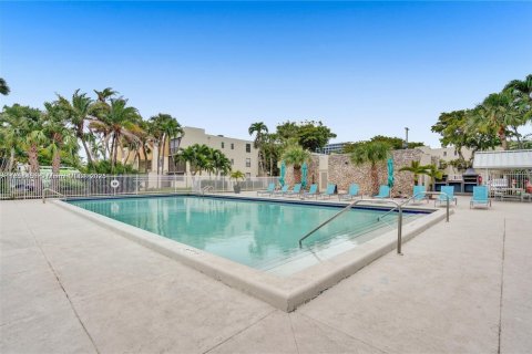 Condo in Aventura, Florida, 4 bedrooms  № 1878633 - photo 23