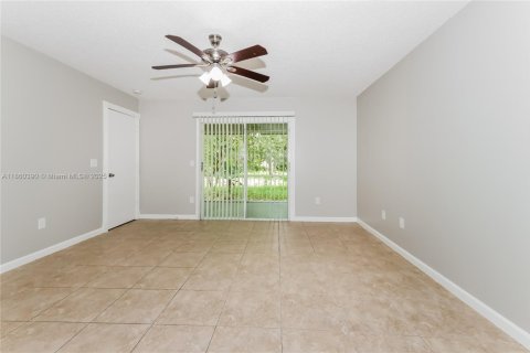 Casa en alquiler en Loxahatchee Groves, Florida, 3 dormitorios, 138.33 m2 № 1887749 - foto 7