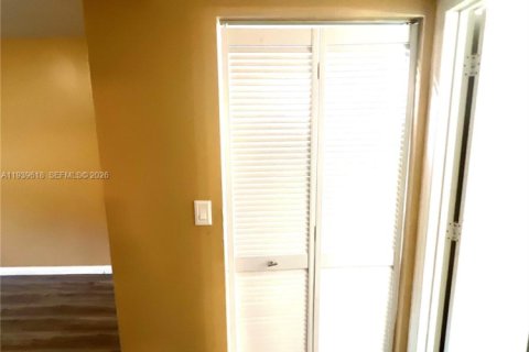 Condominio en venta en Hollywood, Florida, 2 dormitorios, 92.9 m2 № 1997002 - foto 24