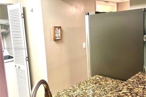 Condominio en venta en Hollywood, Florida, 2 dormitorios, 92.9 m2 № 1997002 - foto 30