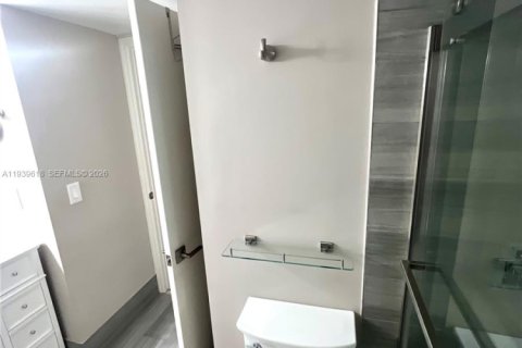 Condominio en venta en Hollywood, Florida, 2 dormitorios, 92.9 m2 № 1997002 - foto 18