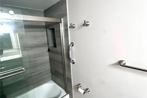 Condominio en venta en Hollywood, Florida, 2 dormitorios, 92.9 m2 № 1997002 - foto 17