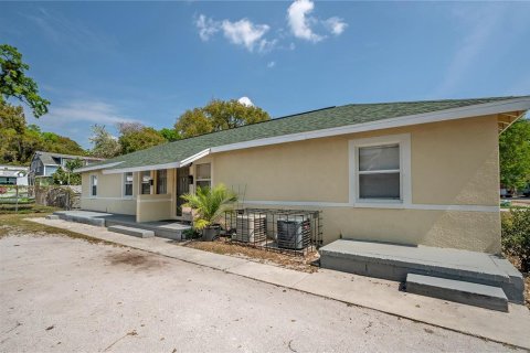 Propiedad comercial en venta en Tampa, Florida, 4 dormitorios, 136.75 m2 № 1881105 - foto 19