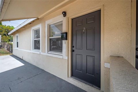 Propiedad comercial en venta en Tampa, Florida, 4 dormitorios, 136.75 m2 № 1881105 - foto 17