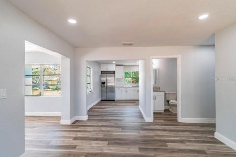 House in Tampa, Florida 3 bedrooms, 109.25 sq.m. № 2426992 - photo 6