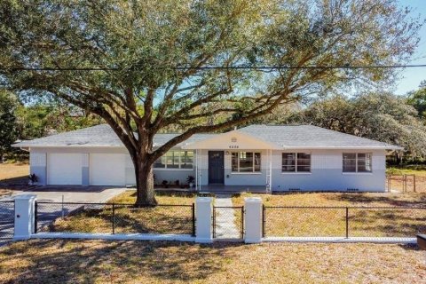 House in Tampa, Florida 3 bedrooms, 109.25 sq.m. № 2426992