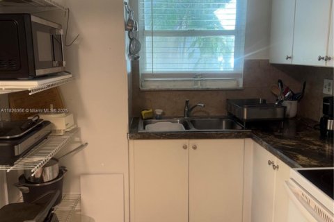 Copropriété à vendre à Miami, Floride: 1 chambre, 56.86 m2 № 1950708 - photo 11