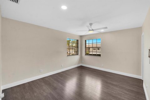 Touwnhouse à louer à Pembroke Pines, Floride: 3 chambres, 129.97 m2 № 2086075 - photo 7