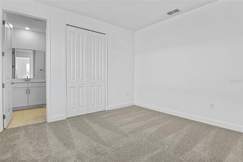 Casa en venta en Mount Dora, Florida, 5 dormitorios, 260.13 m2 № 1650342 - foto 11