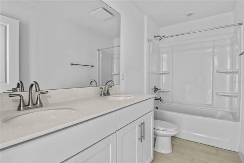 Casa en venta en Mount Dora, Florida, 5 dormitorios, 260.13 m2 № 1650342 - foto 18