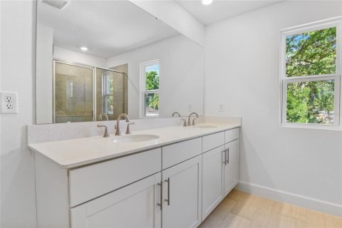Casa en venta en Mount Dora, Florida, 5 dormitorios, 260.13 m2 № 1650342 - foto 15