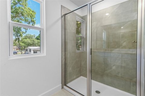 Casa en venta en Mount Dora, Florida, 5 dormitorios, 260.13 m2 № 1650342 - foto 16