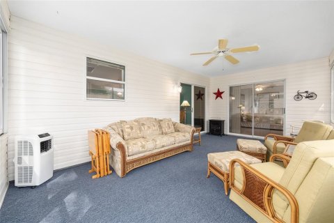 House in The Villages, Florida 2 bedrooms, 106.09 sq.m. № 1905504 - photo 28
