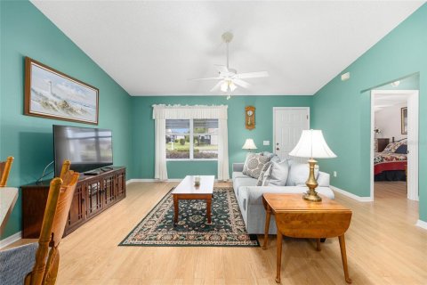 House in The Villages, Florida 2 bedrooms, 106.09 sq.m. № 1905504 - photo 7