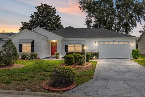 House in The Villages, Florida 2 bedrooms, 106.09 sq.m. № 1905504 - photo 1
