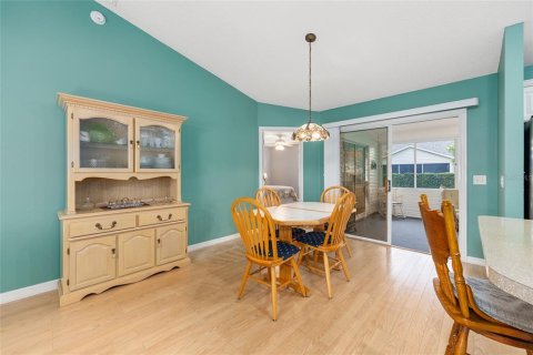 House in The Villages, Florida 2 bedrooms, 106.09 sq.m. № 1905504 - photo 9