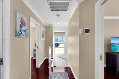 Touwnhouse à vendre à Hollywood, Floride: 4 chambres, 210.42 m2 № 2059310 - photo 12