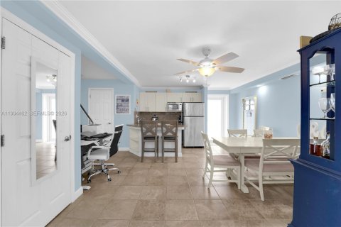 Touwnhouse à vendre à Hollywood, Floride: 4 chambres, 210.42 m2 № 2059310 - photo 21