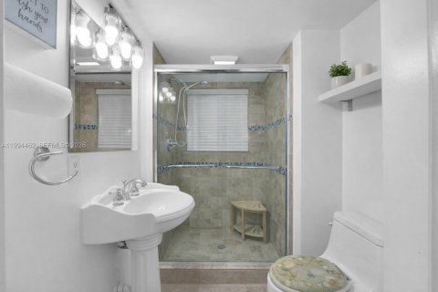 Touwnhouse à vendre à Hollywood, Floride: 4 chambres, 210.42 m2 № 2059310 - photo 30