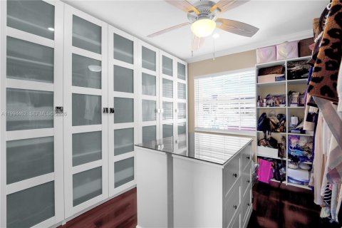 Touwnhouse à vendre à Hollywood, Floride: 4 chambres, 210.42 m2 № 2059310 - photo 18