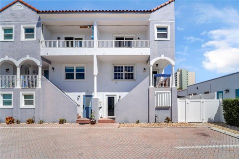 Touwnhouse à vendre à Hollywood, Floride: 4 chambres, 210.42 m2 № 2059310 - photo 3