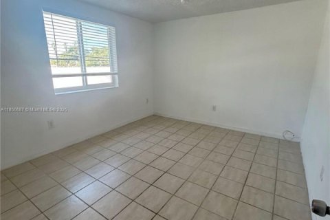 Apartment in Miami, Florida 1 bedroom, 853.03 sq.m. № 1961843 - photo 12