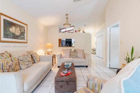 Снять в аренду виллу или дом в Санрайз, Флорида 3 спальни, 106.47м2, № 2006032 - фото 10