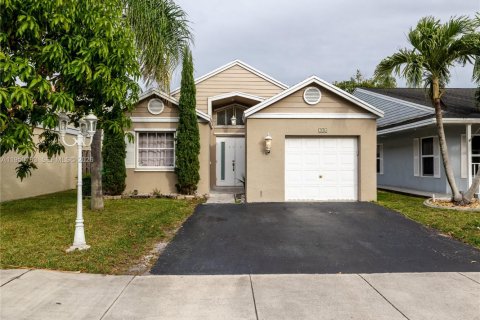 Дом в Санрайз, Флорида 3 спальни, 106.47м2 № 2006032