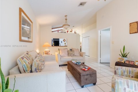 Снять в аренду виллу или дом в Санрайз, Флорида 3 спальни, 106.47м2, № 2006032 - фото 9