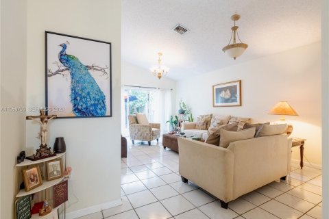 Снять в аренду виллу или дом в Санрайз, Флорида 3 спальни, 106.47м2, № 2006032 - фото 13