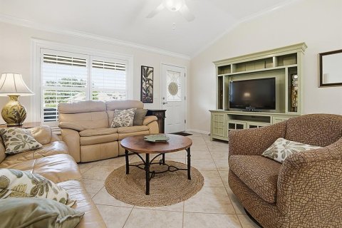 Casa en venta en The Villages, Florida, 3 dormitorios, 144.83 m2 № 2429133 - foto 3