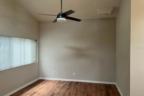 House in Gainesville, Florida 3 bedrooms, 107.58 sq.m. № 2210445 - photo 4