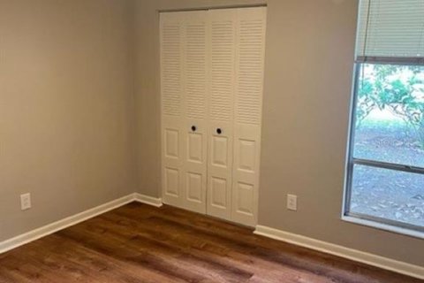 House in Gainesville, Florida 3 bedrooms, 107.58 sq.m. № 2210445 - photo 12