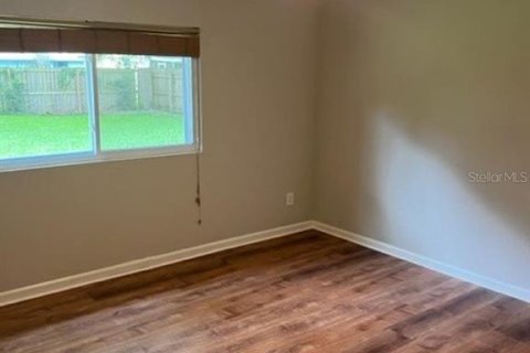 House in Gainesville, Florida 3 bedrooms, 107.58 sq.m. № 2210445 - photo 11