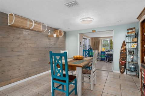 Villa ou maison à vendre à Holiday, Floride: 2 chambres, 125.98 m2 № 2398458 - photo 13