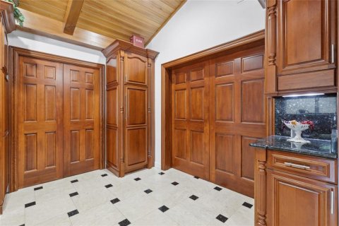 Casa en venta en Lake City, Florida, 5 dormitorios, 445.93 m2 № 1543221 - foto 24