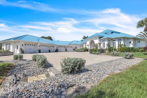 Casa en venta en Punta Gorda, Florida, 4 dormitorios, 470.18 m2 № 2427395 - foto 2