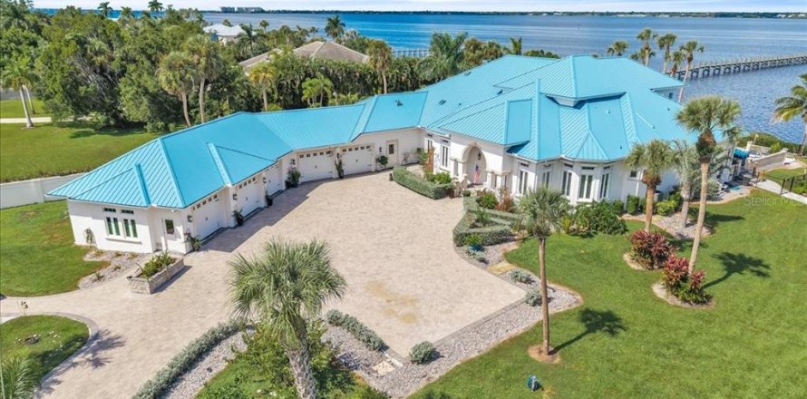 Casa en Punta Gorda, Florida 4 dormitorios, 470.18 m2 № 2427395