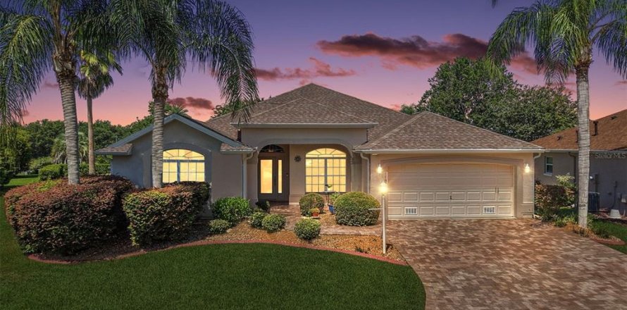 Casa en The Villages, Florida 3 dormitorios, 193.7 m2 № 1879289