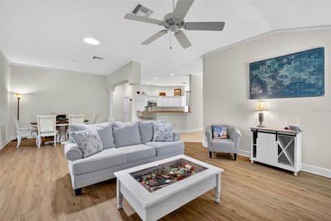 Casa en venta en The Villages, Florida, 3 dormitorios, 193.7 m2 № 1879289 - foto 10
