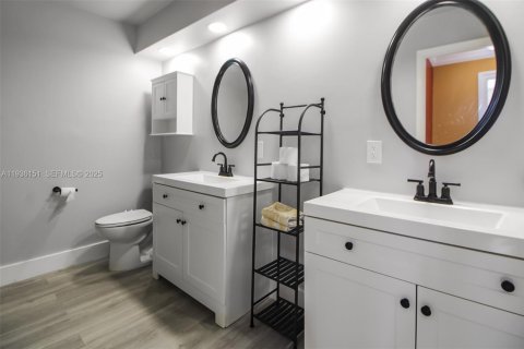 Villa ou maison à vendre à Miami, Floride: 4 chambres, 189.8 m2 № 2037935 - photo 22