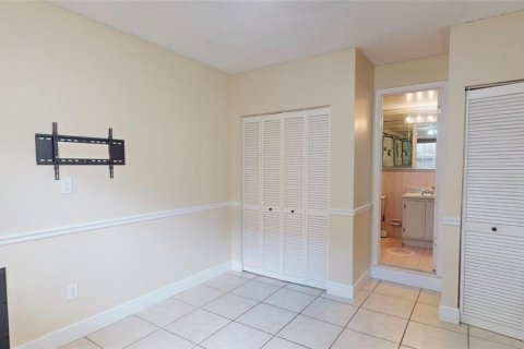 Villa ou maison à vendre à Miami, Floride: 4 chambres, 189.8 m2 № 2037935 - photo 14